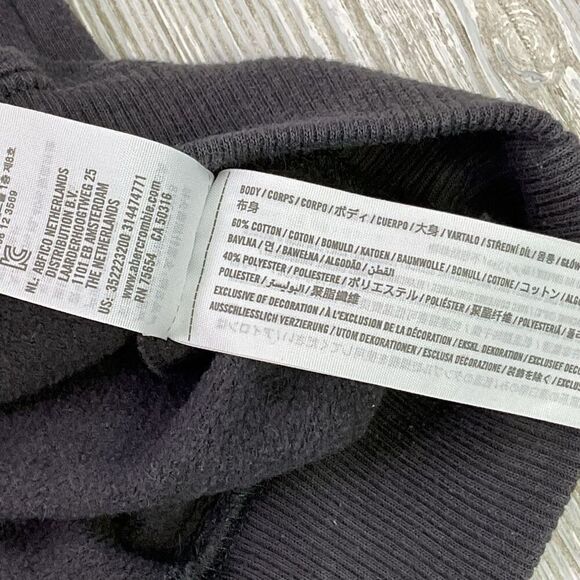 Hollister Men's Size Small Black Embroidered Fleece Lined Pullover Sweater - Picture 6 of 7